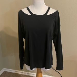 Long sleeve top by Harlowe & Graham.  Size medium